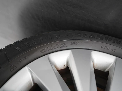 SEAT Arona - Afbeelding 28 van 30