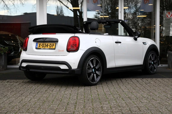 MINI Cooper Cabrio - Afbeelding 2 van 30