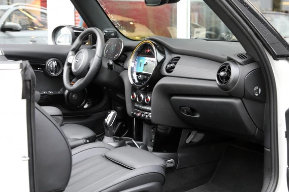 MINI Cooper Cabrio - Afbeelding 11 van 30