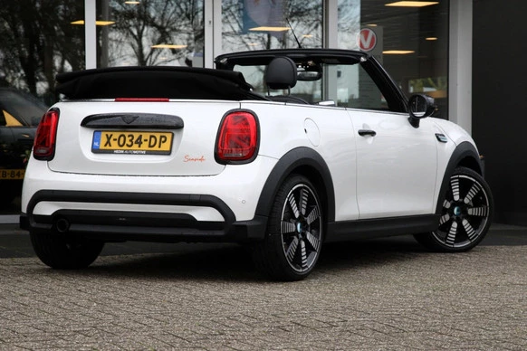 MINI Cooper Cabrio - Afbeelding 27 van 30