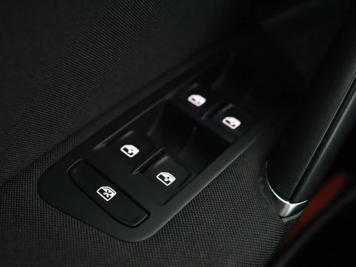 Volkswagen Golf - Afbeelding 17 van 30