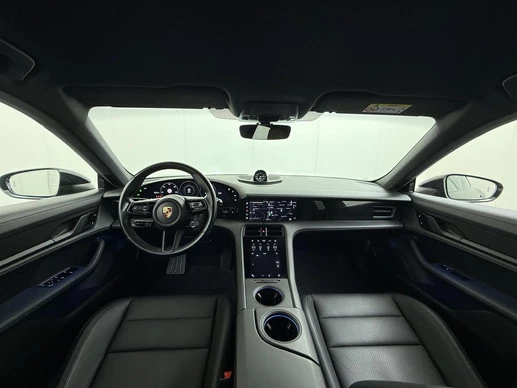 Porsche Taycan - Afbeelding 23 van 30