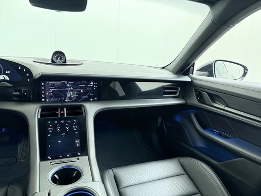 Porsche Taycan - Afbeelding 25 van 30