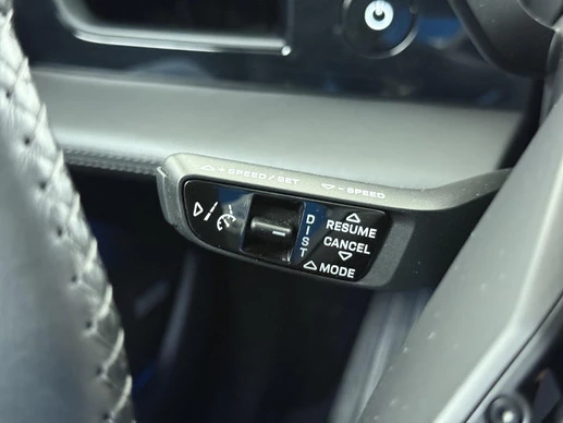 Porsche Taycan - Afbeelding 27 van 30