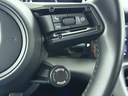 Porsche Taycan - Afbeelding 30 van 30