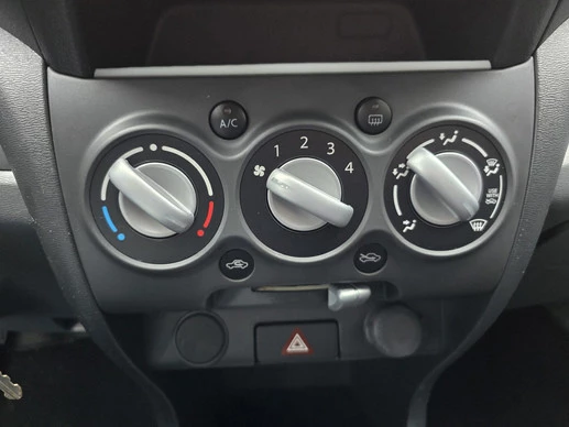 Suzuki Alto - Afbeelding 27 van 30