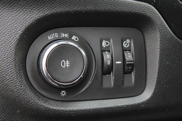 Opel Corsa - Afbeelding 8 van 29