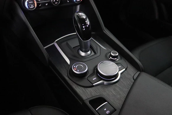 Alfa Romeo Giulia - Afbeelding 12 van 30