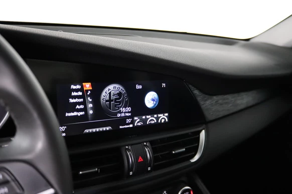 Alfa Romeo Giulia - Afbeelding 23 van 30