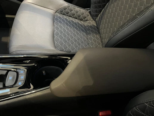 Toyota C-HR - Afbeelding 15 van 30