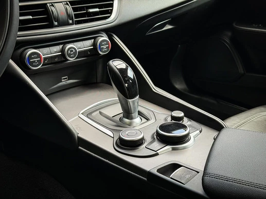 Alfa Romeo Giulia - Afbeelding 12 van 30