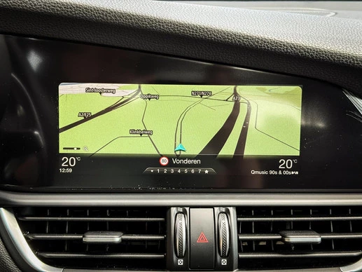 Alfa Romeo Giulia - Afbeelding 23 van 30