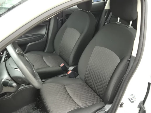 Mitsubishi Space Star - Afbeelding 9 van 17