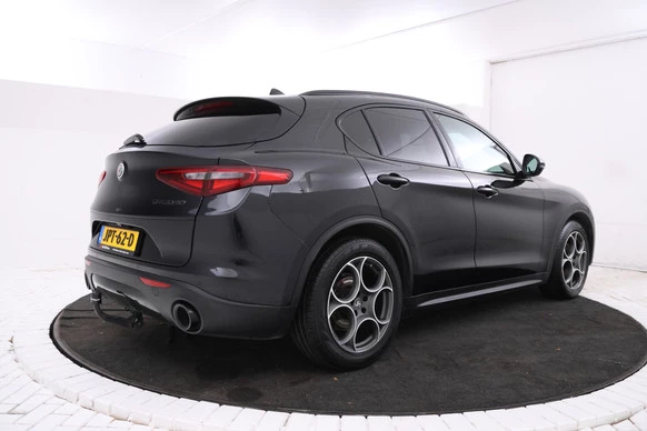 Alfa Romeo Stelvio - Afbeelding 3 van 30