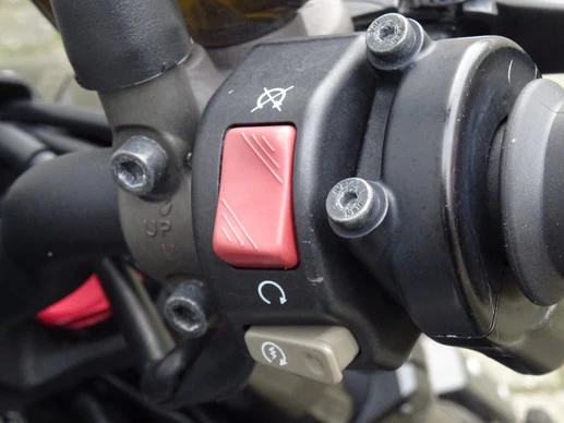 Kawasaki Z1000 - Afbeelding 8 van 16