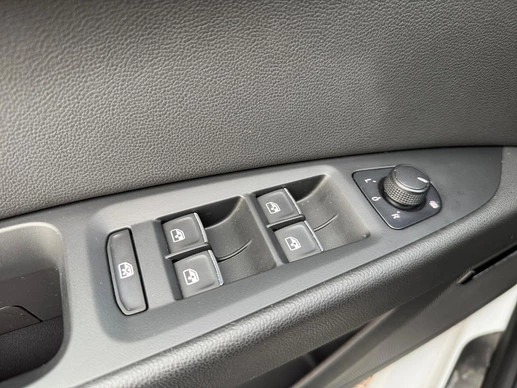 SEAT Leon - Afbeelding 16 van 30