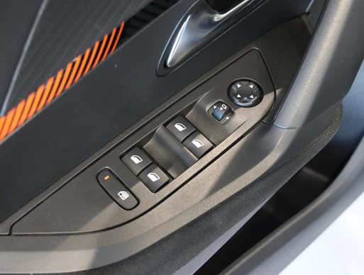 Peugeot e-2008 - Afbeelding 23 van 30