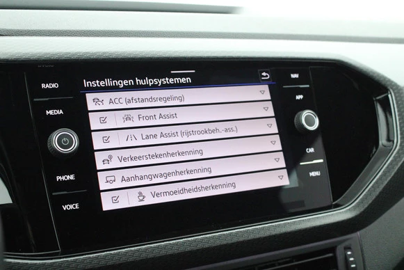 Volkswagen T-Cross - Afbeelding 28 van 30