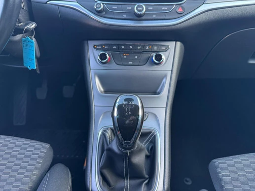 Opel Astra - Afbeelding 10 van 30