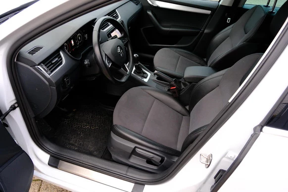 Škoda Octavia - Afbeelding 2 van 30