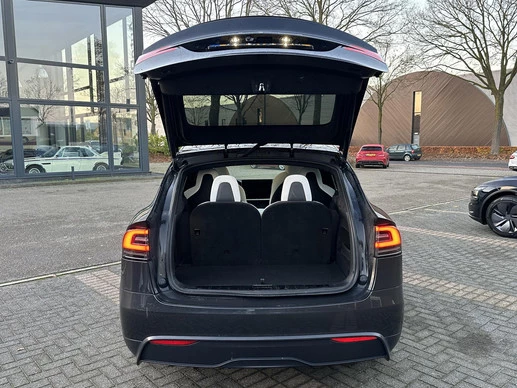 Tesla Model X - Afbeelding 4 van 30