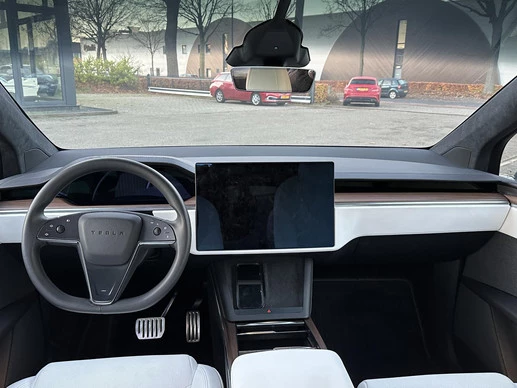 Tesla Model X - Afbeelding 14 van 30