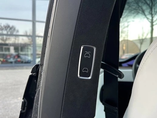 Tesla Model X - Afbeelding 18 van 30