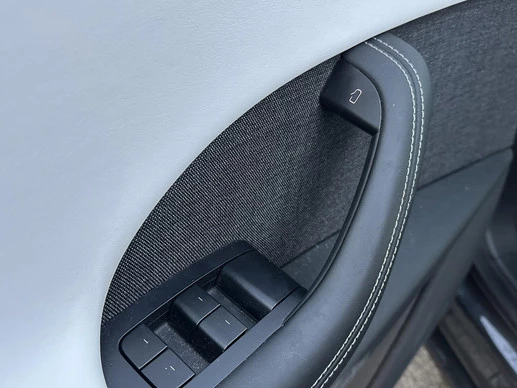 Tesla Model X - Afbeelding 20 van 30