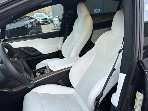 Tesla Model X - Afbeelding 21 van 30