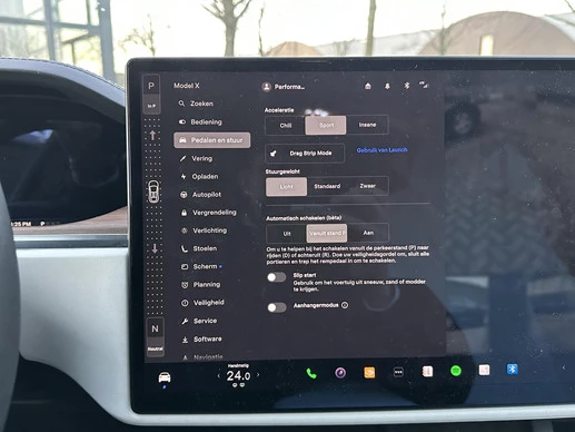 Tesla Model X - Afbeelding 25 van 30