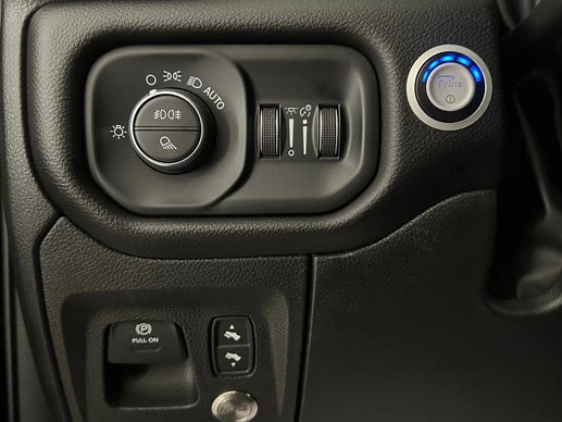 Dodge Ram Pick-Up - Afbeelding 17 van 27