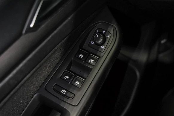 Volkswagen Golf - Afbeelding 28 van 30