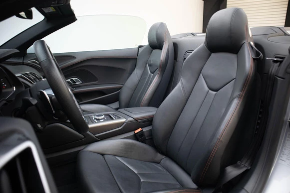 Audi R8 - Afbeelding 6 van 30