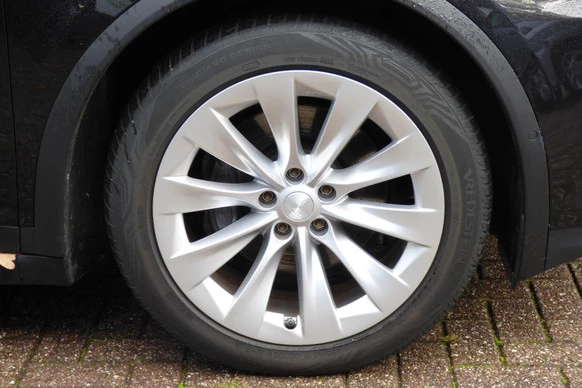 Tesla Model X - Afbeelding 9 van 20