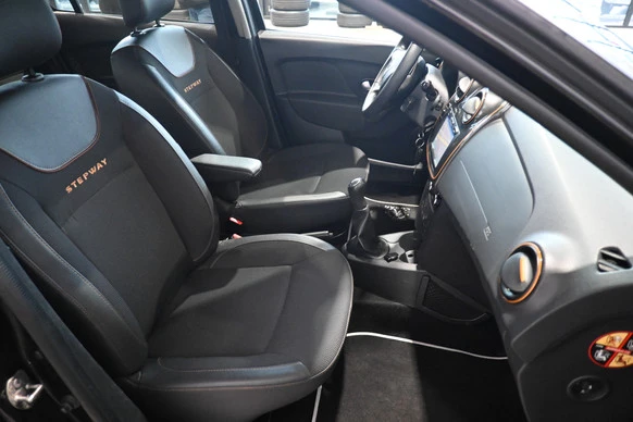 Dacia Logan - Afbeelding 16 van 30