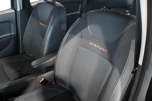 Dacia Logan - Afbeelding 18 van 30