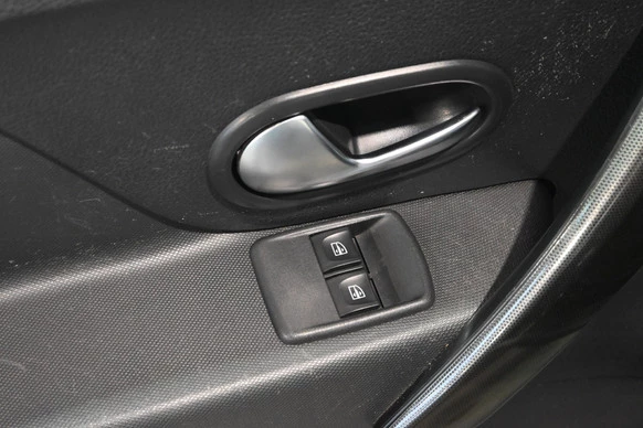 Dacia Logan - Afbeelding 28 van 30