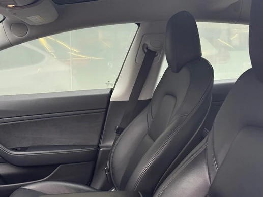 Tesla Model 3 - Afbeelding 11 van 17