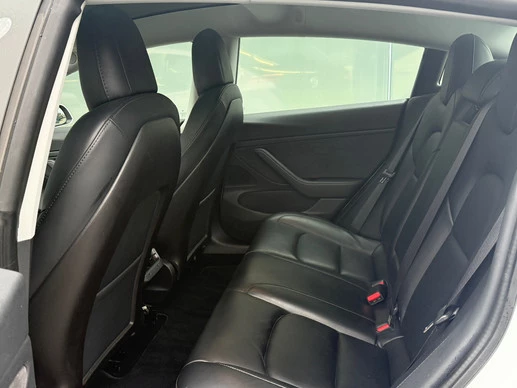 Tesla Model 3 - Afbeelding 12 van 17