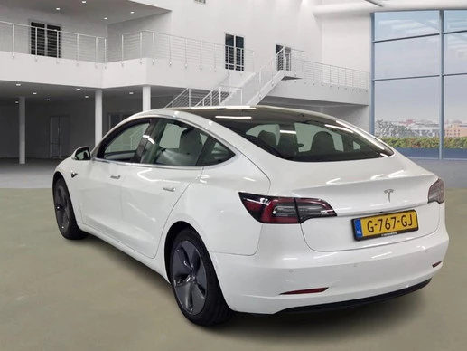 Tesla Model 3 - Afbeelding 4 van 12