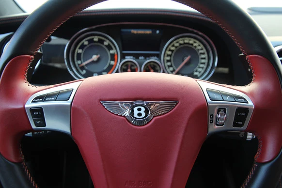 Bentley Continental GT - Afbeelding 28 van 30