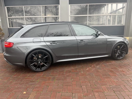 Audi RS4 - Afbeelding 2 van 30