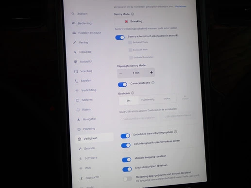 Tesla Model X - Afbeelding 21 van 30