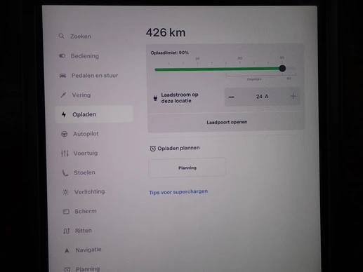 Tesla Model X - Afbeelding 27 van 30
