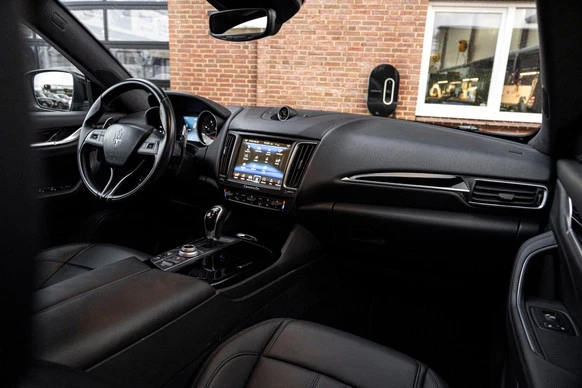 Maserati Levante - Afbeelding 26 van 30