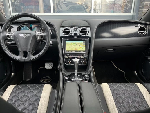 Bentley Flying Spur - Afbeelding 8 van 30