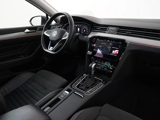 Volkswagen Passat - Afbeelding 2 van 30