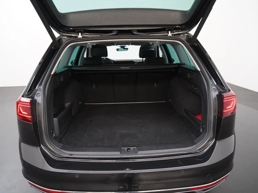 Volkswagen Passat - Afbeelding 29 van 30