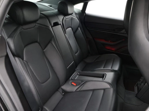 Porsche Taycan - Afbeelding 14 van 30