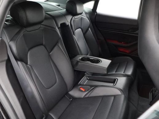 Porsche Taycan - Afbeelding 15 van 30